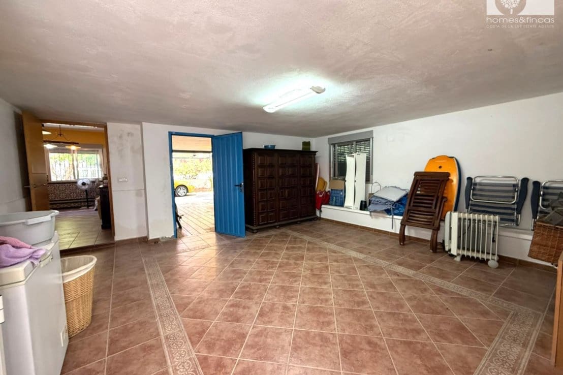 6 quarto Moradia para venda em Islantilla com piscina garagem - 1 100 000 € (Ref: 10016811)