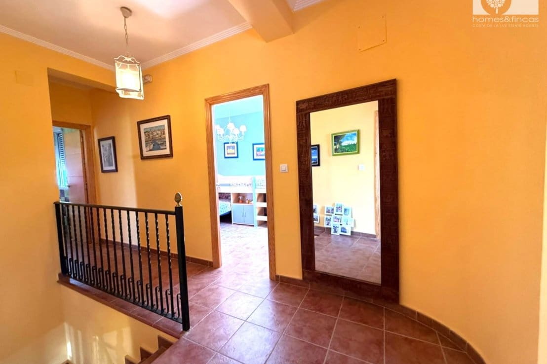 6 quarto Moradia para venda em Islantilla com piscina garagem - 1 100 000 € (Ref: 10016811)