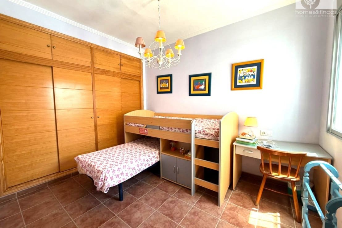 6 quarto Moradia para venda em Islantilla com piscina garagem - 1 100 000 € (Ref: 10016811)