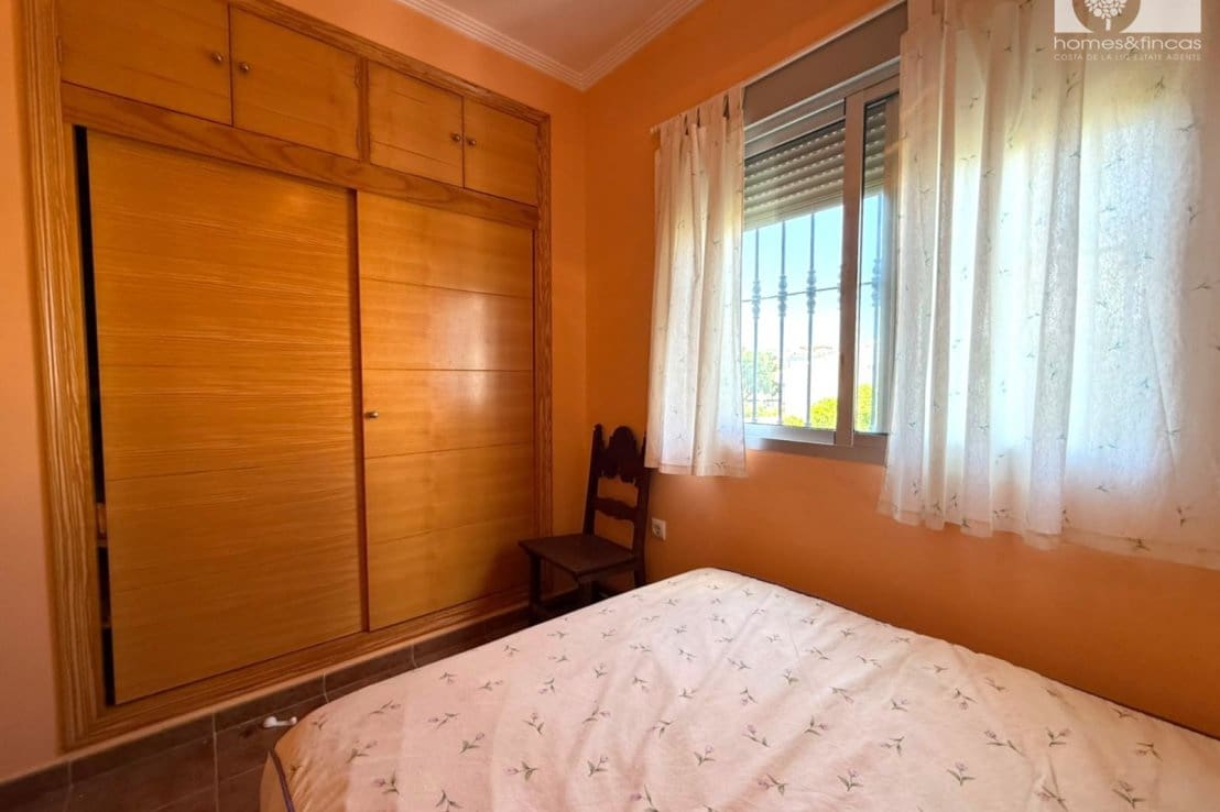 6 quarto Moradia para venda em Islantilla com piscina garagem - 1 100 000 € (Ref: 10016811)