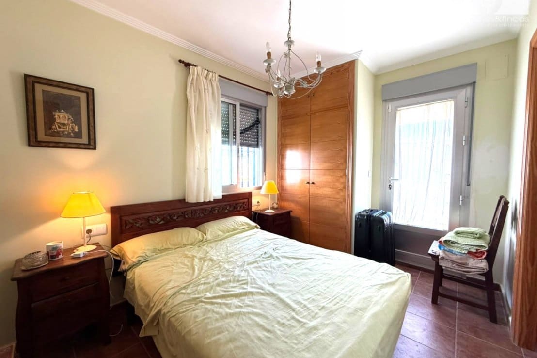 6 quarto Moradia para venda em Islantilla com piscina garagem - 1 100 000 € (Ref: 10016811)