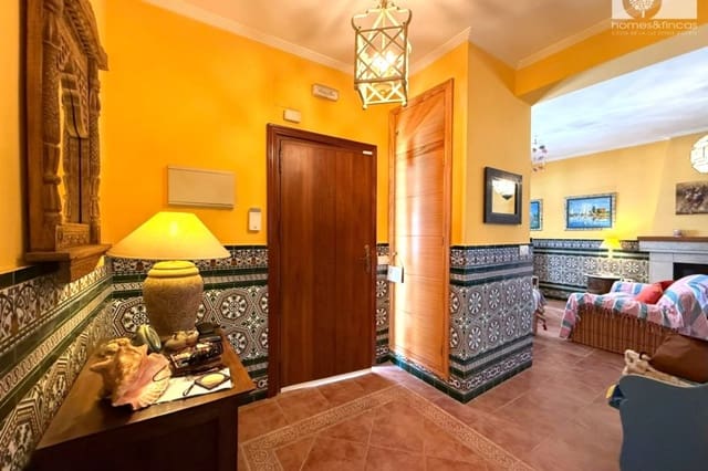 6 quarto Moradia para venda em Islantilla, Isla Cristina com piscina garagem - 1 100 000 € (Ref: 10016811)