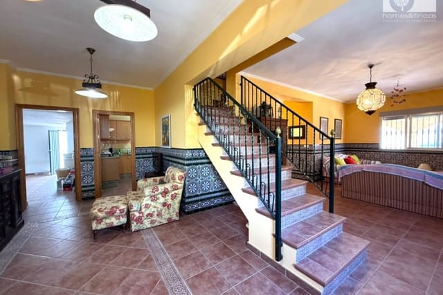 6 quarto Moradia para venda em Islantilla, Isla Cristina com piscina garagem - 1 100 000 € (Ref: 10016811)