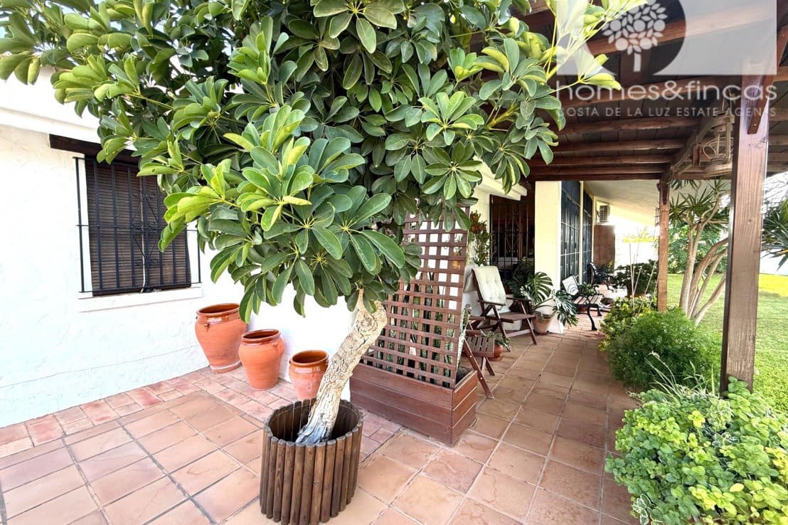 4 bedroom Villa for sale in Ayamonte - € 545,000 (Ref: 10044221)