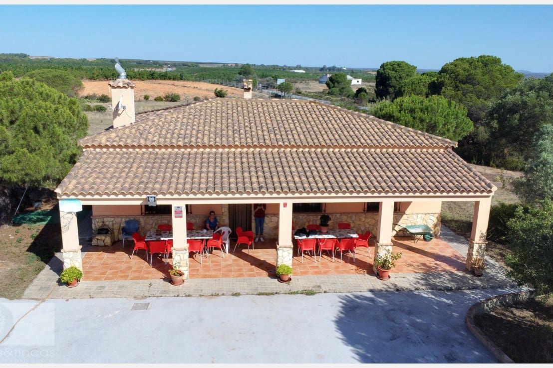 4 soveværelse Finca/Landehus til salg i Lepe - € 296.000 (Ref: 7660561)