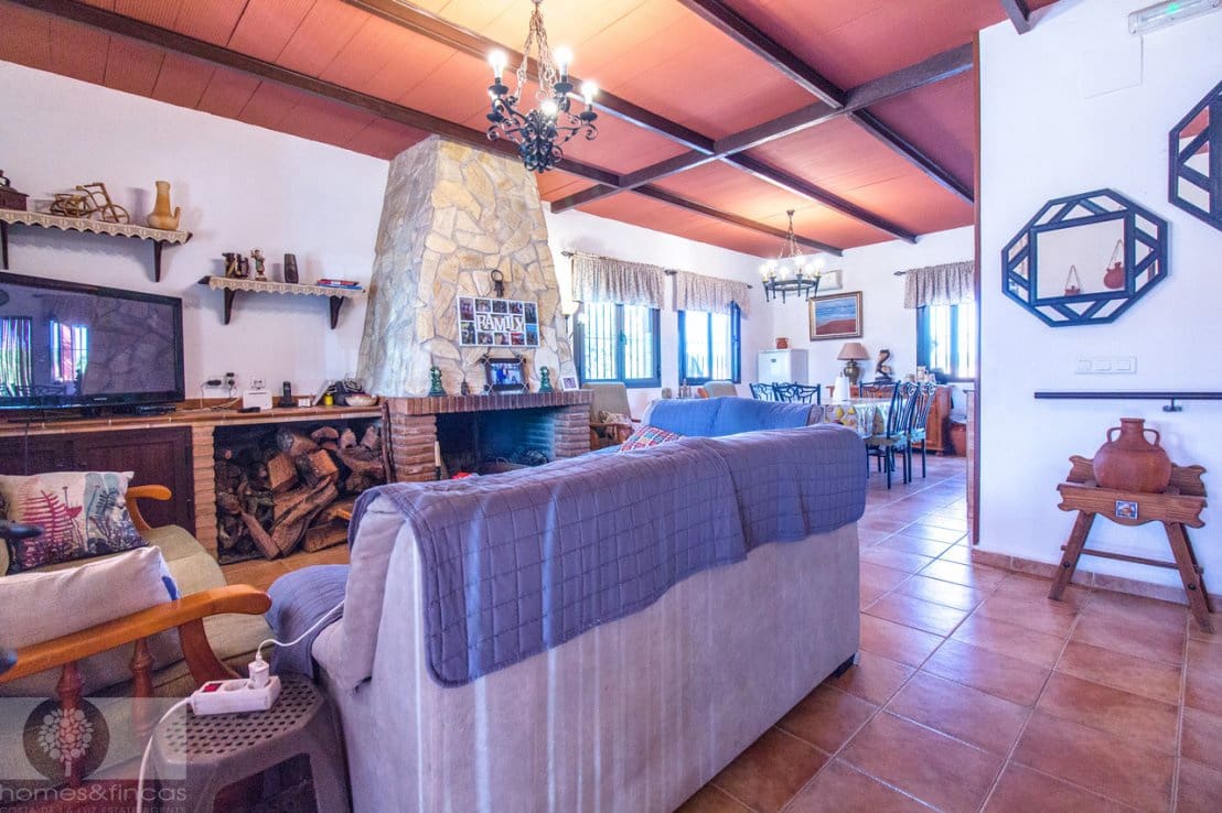 4 soveværelse Finca/Landehus til salg i Lepe - € 296.000 (Ref: 7660561)