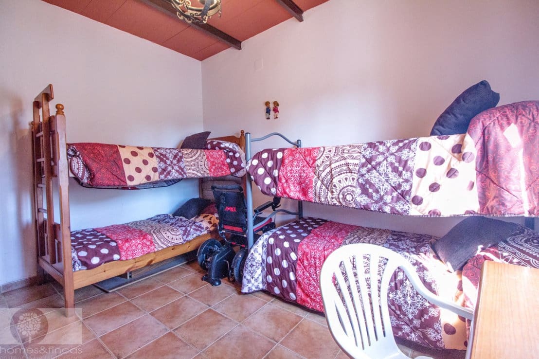 4 soveværelse Finca/Landehus til salg i Lepe - € 296.000 (Ref: 7660561)