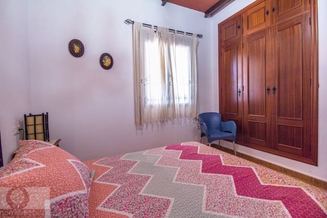 4 bedroom Finca/Country House for sale in Lepe - € 296,000 (Ref: 7660561)