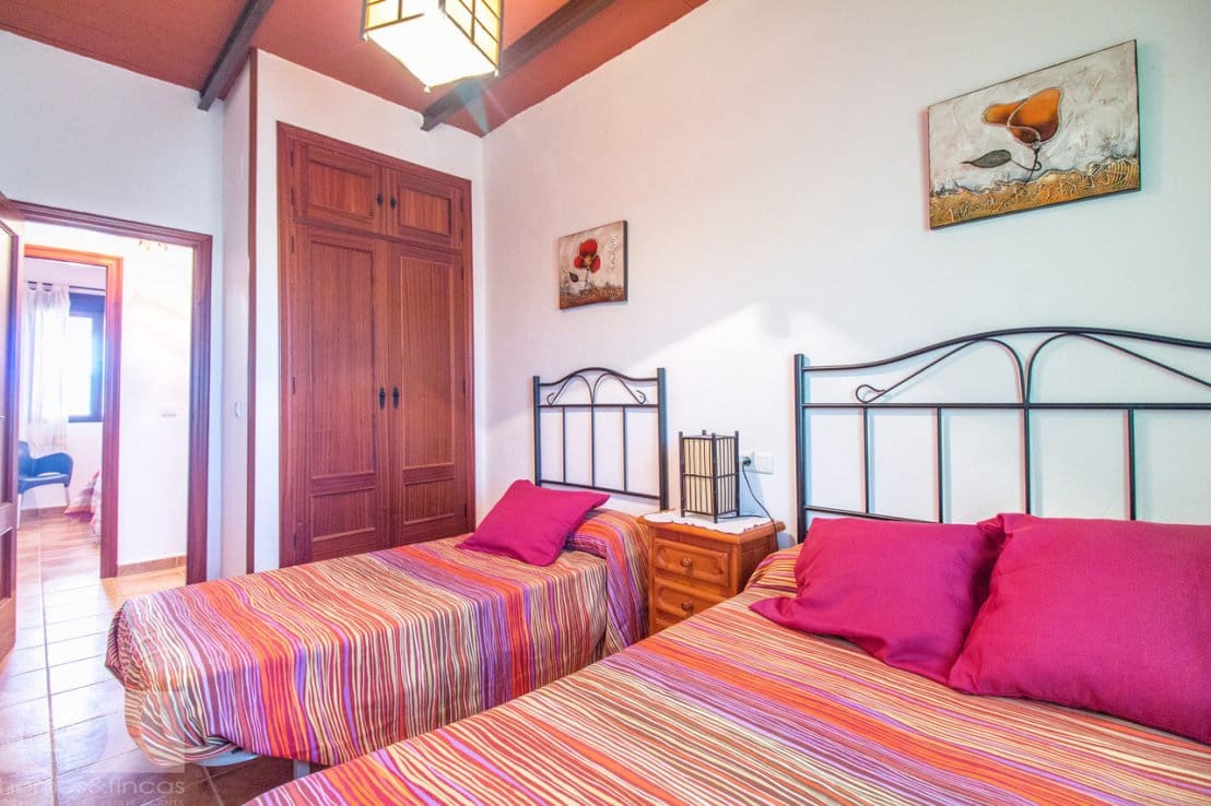 4 soveværelse Finca/Landehus til salg i Lepe - € 296.000 (Ref: 7660561)