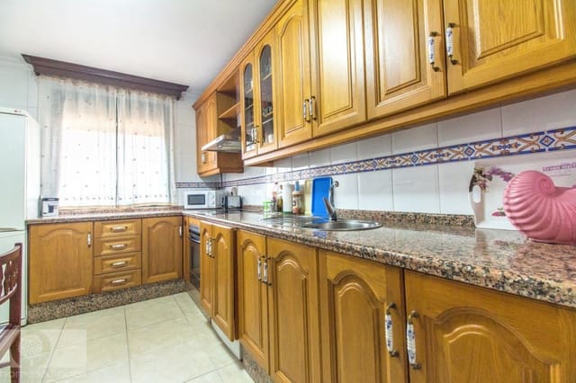 5 bedroom Townhouse for sale in Ayamonte - € 365,000 (Ref: 7911185)