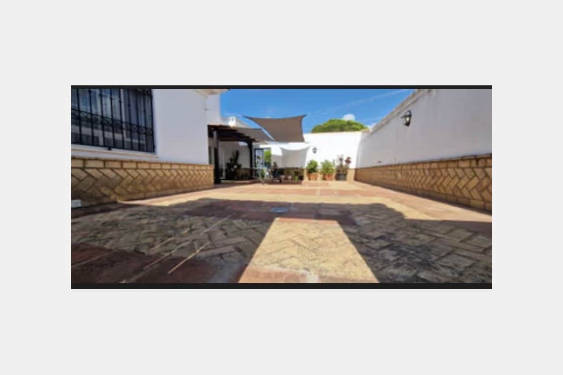 4 soveværelse Villa til salg i Nuevo Portil med swimmingpool - € 549.000 (Ref: 8699163)