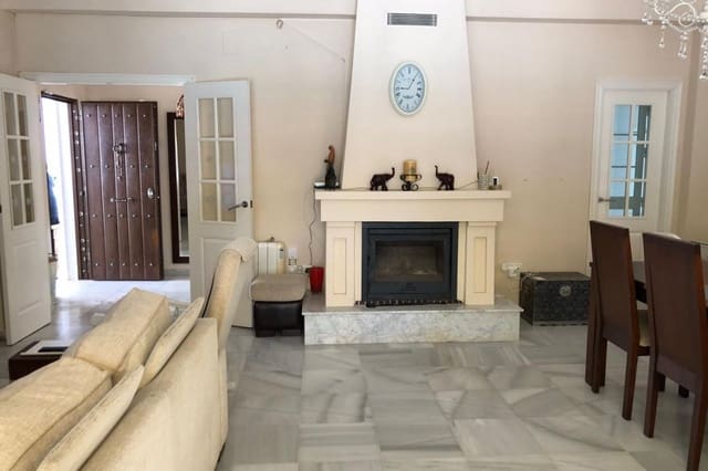 4 soveværelse Villa til salg i Nuevo Portil, Cartaya med swimmingpool - € 549.000 (Ref: 8699163)