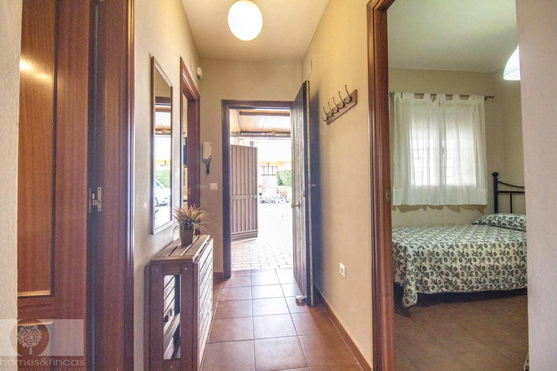 4 bedroom Villa for sale in Lepe with pool - € 335,000 (Ref: 8774817)