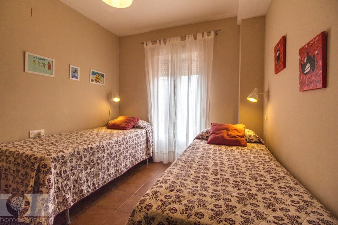 4 bedroom Villa for sale in Lepe with pool - € 335,000 (Ref: 8774817)