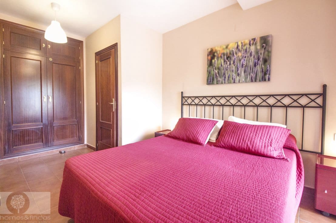 4 bedroom Villa for sale in Lepe with pool - € 335,000 (Ref: 8774817)