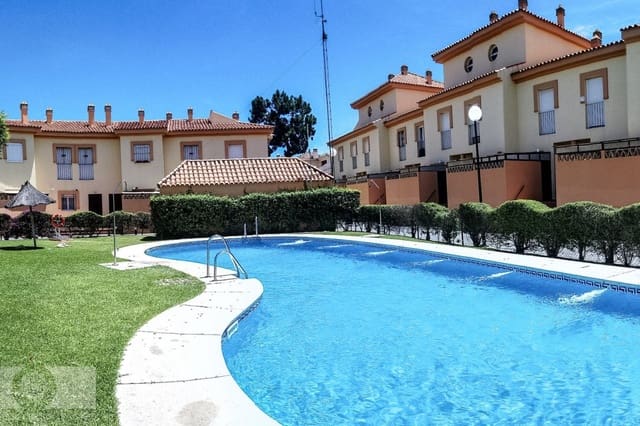 4 Zimmer Villa zu verkaufen in Lepe mit Pool - 335.000 € (Ref: 8774817)