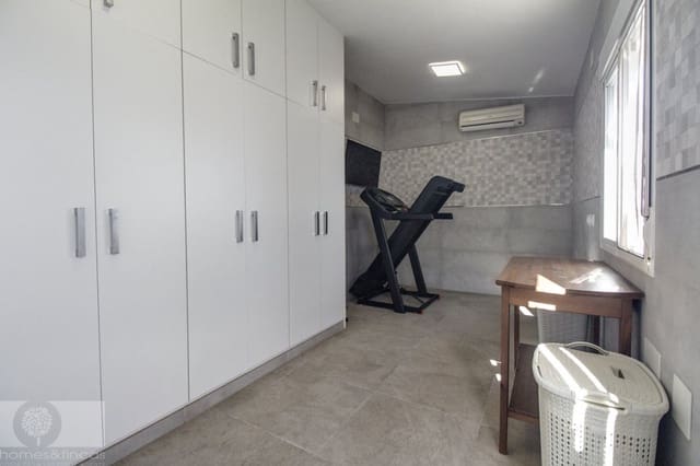 4 bedroom Townhouse for sale in Ayamonte - € 380,000 (Ref: 8780879)