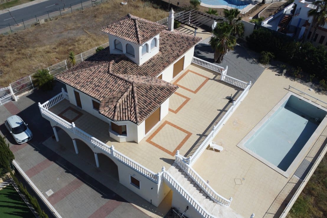 4 soveværelse Villa til salg i Ayamonte med swimmingpool - € 850.000 (Ref: 8820896)