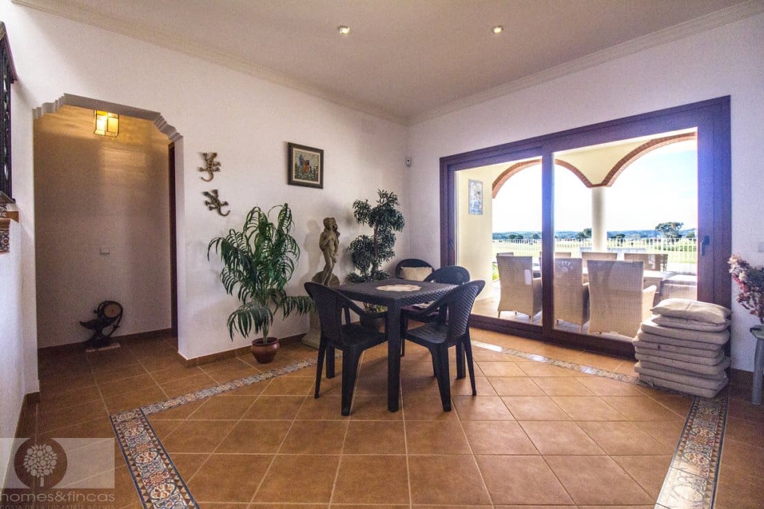4 soveværelse Villa til salg i Ayamonte med swimmingpool - € 850.000 (Ref: 8820896)
