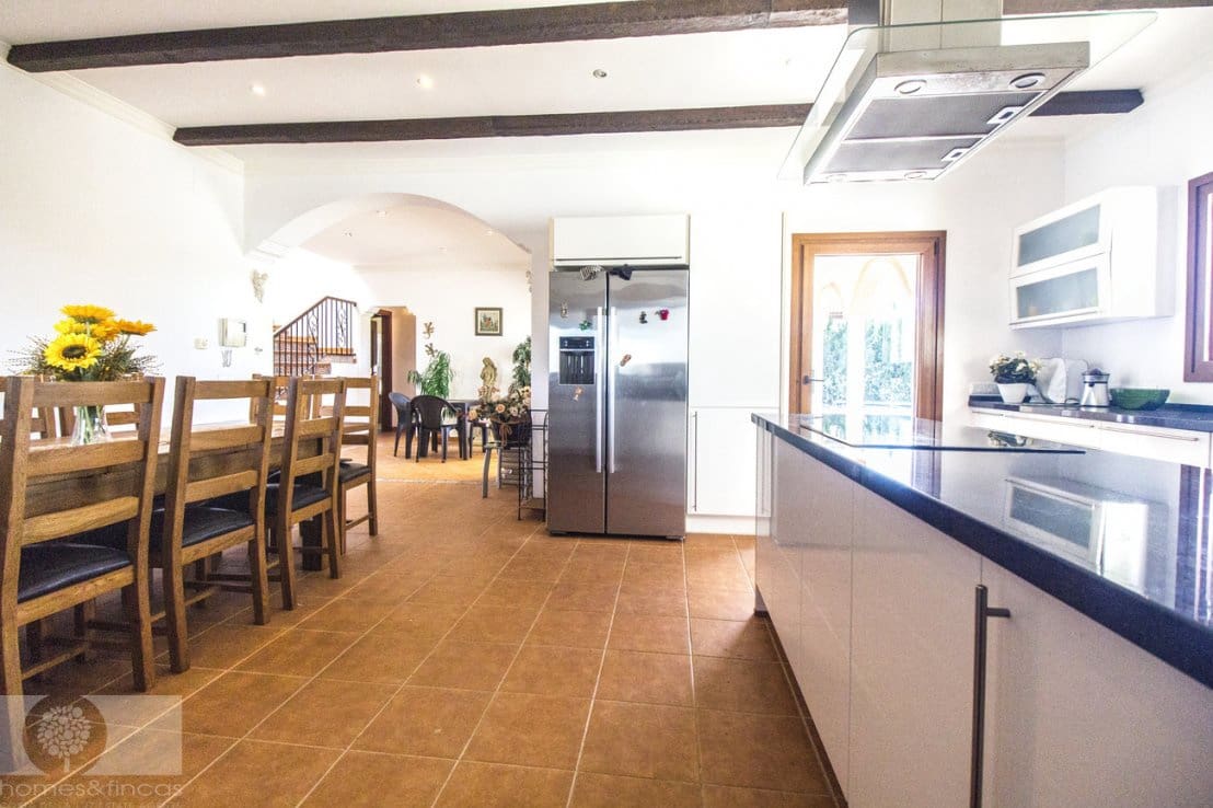 4 soveværelse Villa til salg i Ayamonte med swimmingpool - € 850.000 (Ref: 8820896)