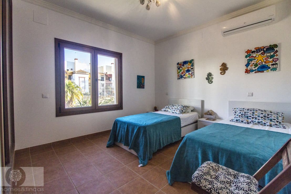 4 soveværelse Villa til salg i Ayamonte med swimmingpool - € 850.000 (Ref: 8820896)