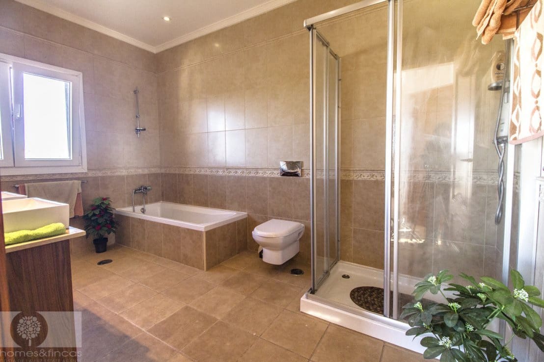 4 soveværelse Villa til salg i Ayamonte med swimmingpool - € 850.000 (Ref: 8820896)