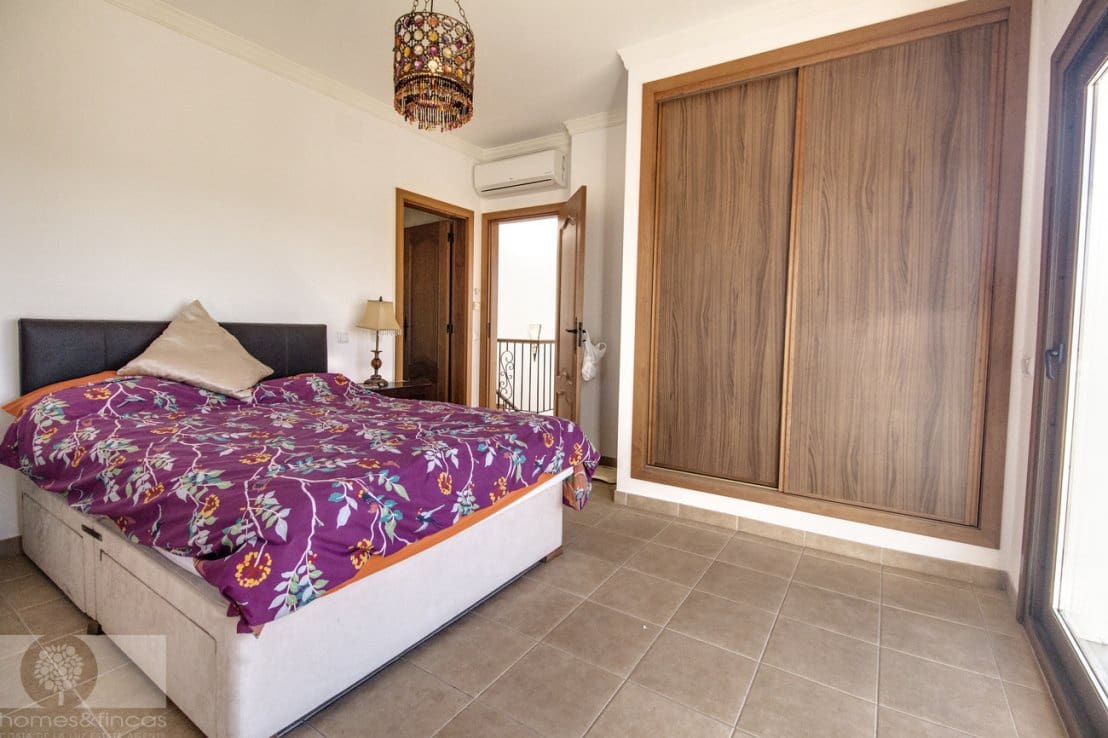 4 soveværelse Villa til salg i Ayamonte med swimmingpool - € 850.000 (Ref: 8820896)