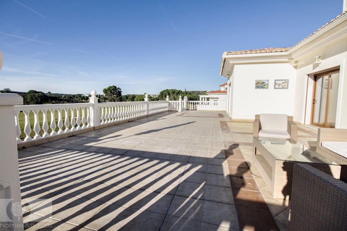 4 soveværelse Villa til salg i Ayamonte med swimmingpool - € 850.000 (Ref: 8820896)