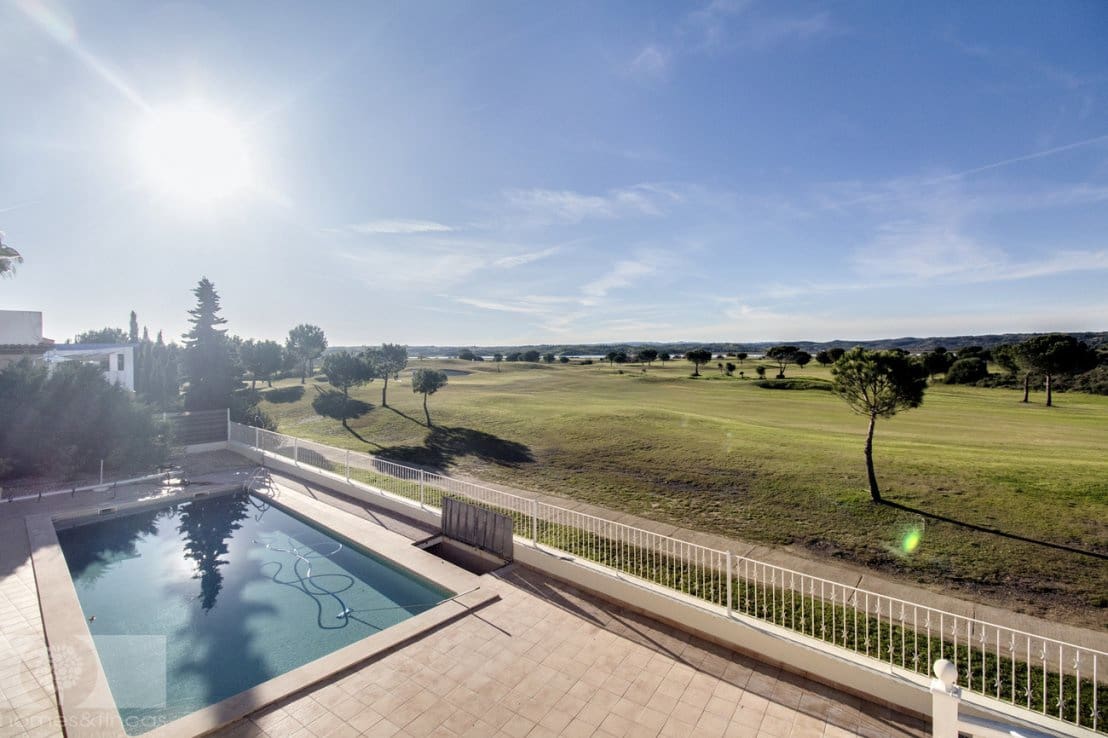 4 soveværelse Villa til salg i Ayamonte med swimmingpool - € 850.000 (Ref: 8820896)