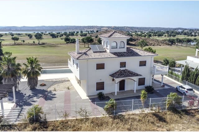 4 soveværelse Villa til salg i Ayamonte med swimmingpool - € 695.000 (Ref: 8820896)