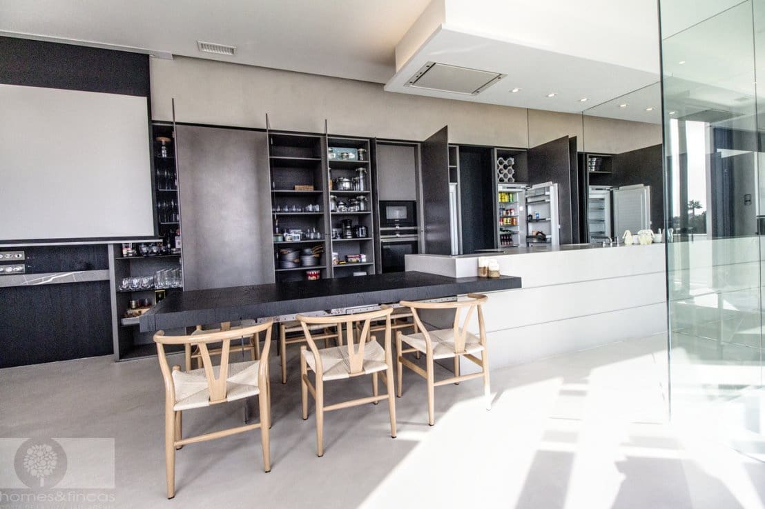 2 bedroom Villa for sale in Lepe - € 395,000 (Ref: 8828214)