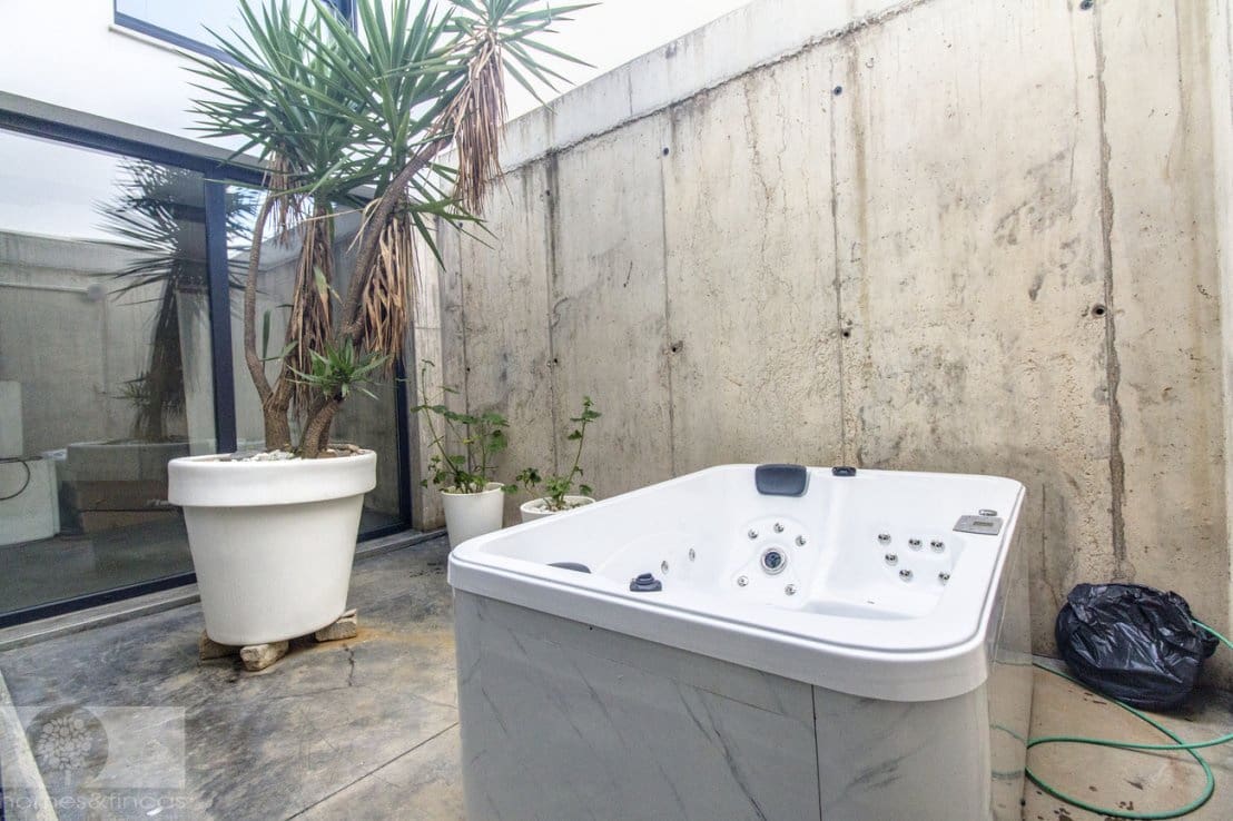 2 bedroom Villa for sale in Lepe - € 395,000 (Ref: 8828214)