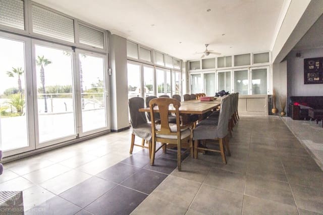 9 Zimmer Villa zu verkaufen in Ayamonte mit Pool - 698.000 € (Ref: 8850433)