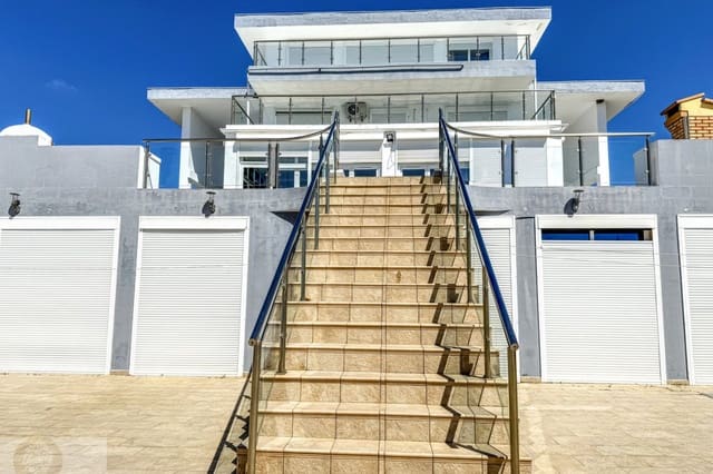 9 Zimmer Villa zu verkaufen in Ayamonte mit Pool - 698.000 € (Ref: 8850433)