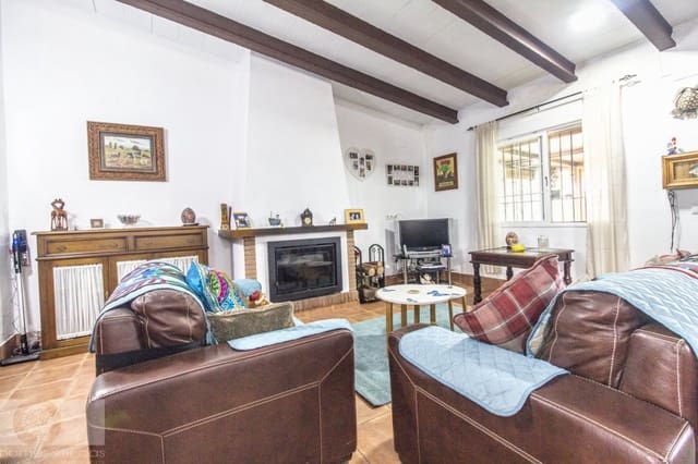 3 bedroom Finca/Country House for sale in Lepe - € 240,000 (Ref: 8934598)