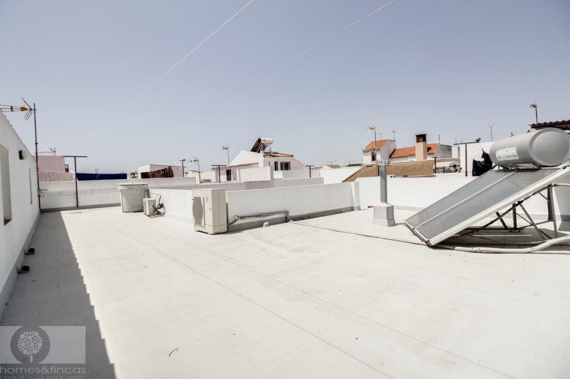 5 soveværelse Villa til salg i La Antilla - € 395.000 (Ref: 9059845)