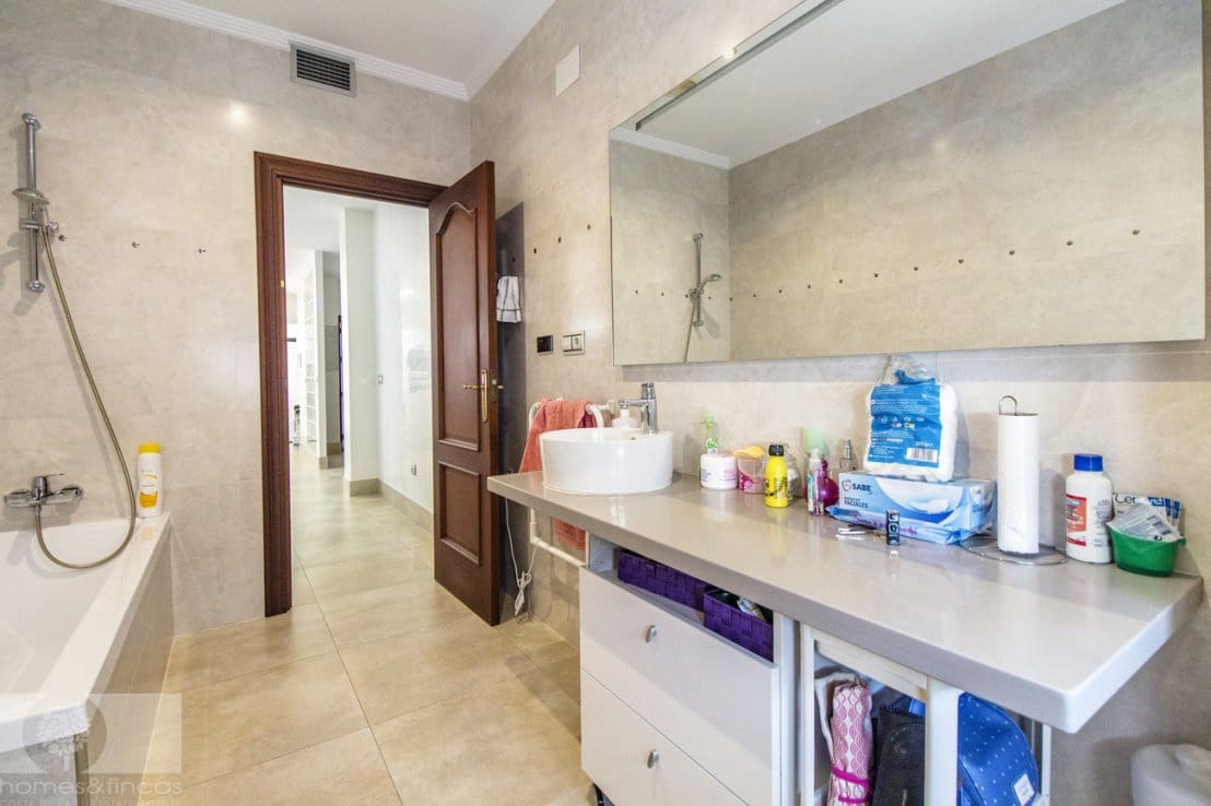 5 soveværelse Villa til salg i La Antilla - € 395.000 (Ref: 9059845)