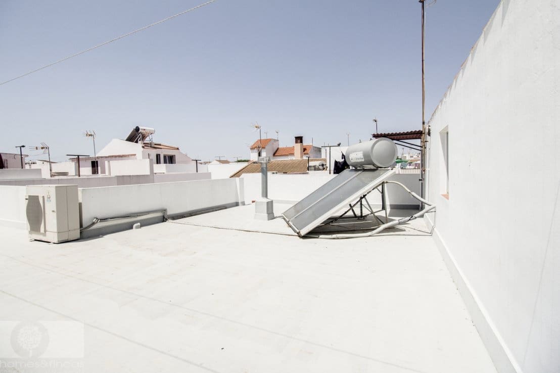 5 soveværelse Villa til salg i La Antilla - € 395.000 (Ref: 9059845)