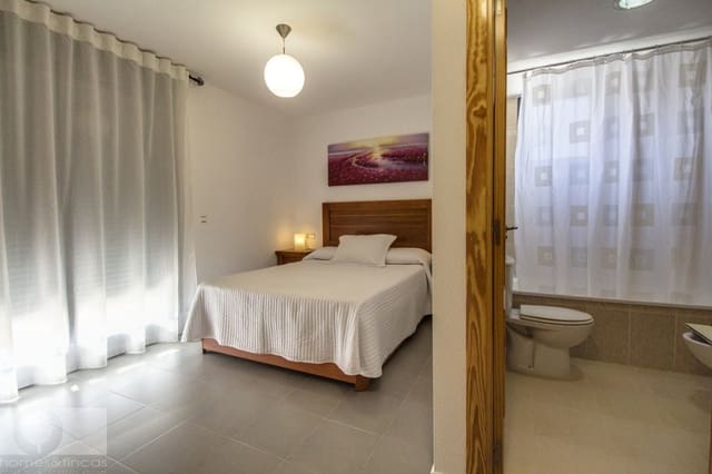 4 bedroom Apartment for sale in Ayamonte - € 210,000 (Ref: 9131814)