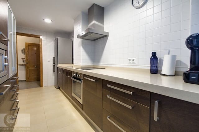 4 bedroom Apartment for sale in Ayamonte - € 210,000 (Ref: 9131814)