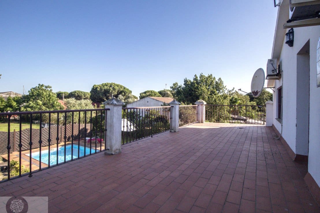 5 soveværelse Finca/Landehus til salg i Cartaya med swimmingpool - € 339.000 (Ref: 9136375)