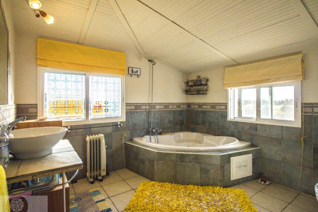 5 soveværelse Finca/Landehus til salg i Cartaya med swimmingpool - € 339.000 (Ref: 9136375)