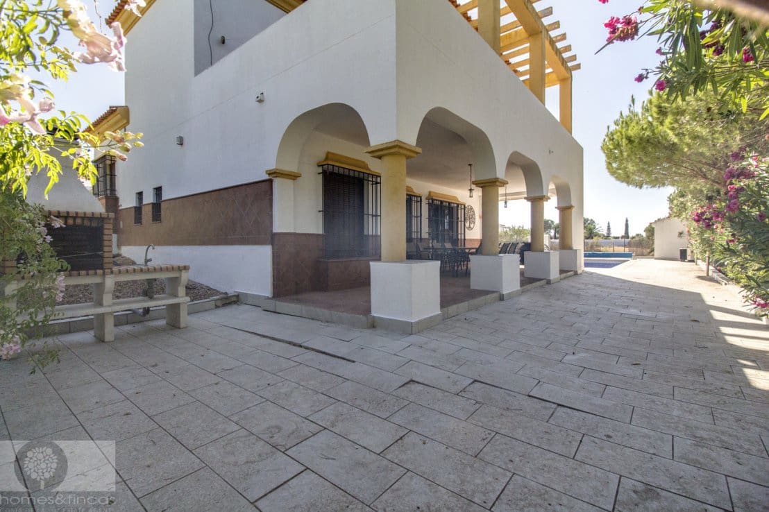 4 Zimmer Villa zu verkaufen in Ayamonte mit Pool - 449.000 € (Ref: 9263822)