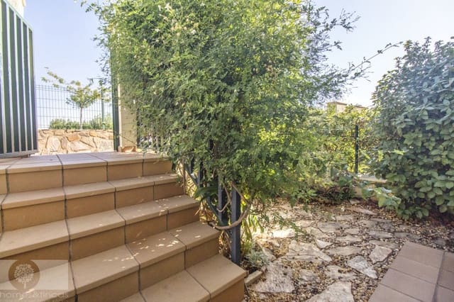 2 chambre Villa/Maison Semi-Mitoyenne à vendre à Ayamonte avec piscine - 189 000 € (Ref: 9273046)