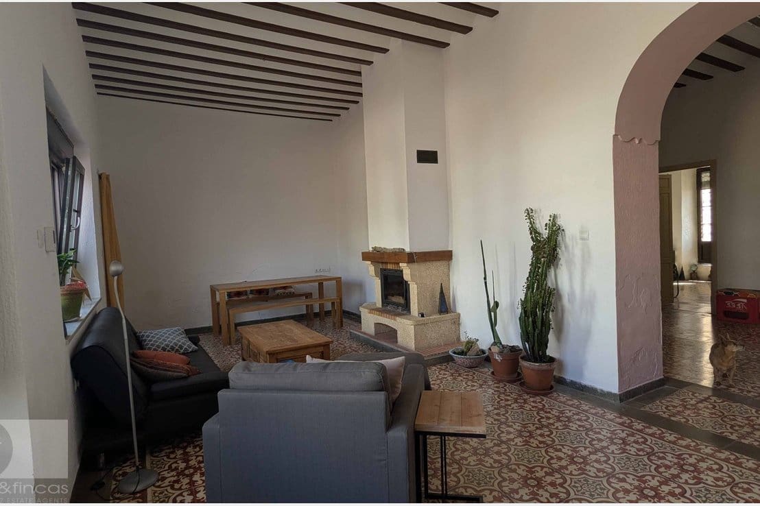 5 bedroom Villa for sale in Madrid city - € 420,000 (Ref: 9379649)