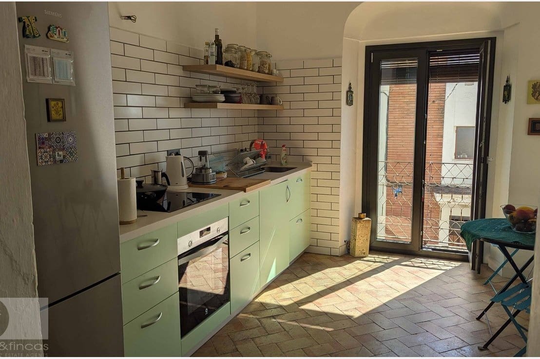 5 bedroom Villa for sale in Madrid city - € 420,000 (Ref: 9379649)