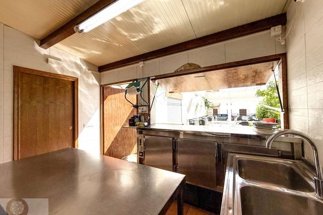 Apartment for sale in Villanueva de los Castillejos - € 550,000 (Ref: 9379906)