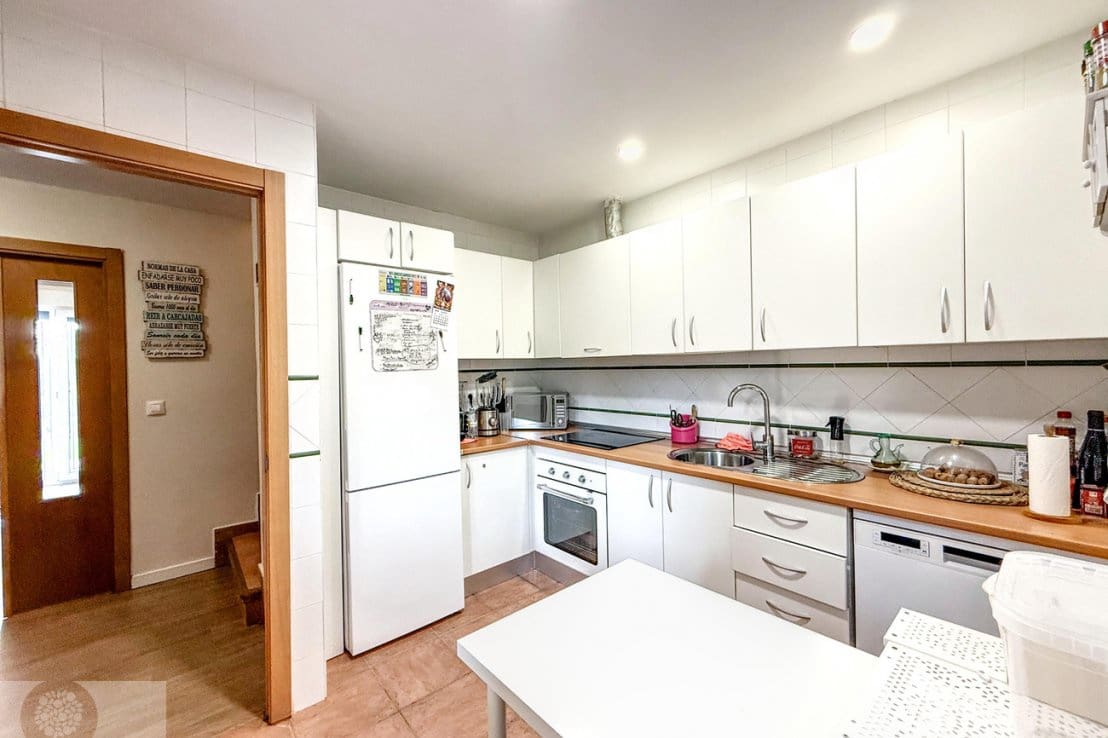 3 slaapkamer Halfvrijstaande villa te koop in Ayamonte met zwembad - € 215.000 (Ref: 9380058)