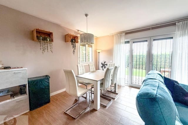 3 slaapkamer Halfvrijstaande villa te koop in Ayamonte met zwembad - € 215.000 (Ref: 9380058)