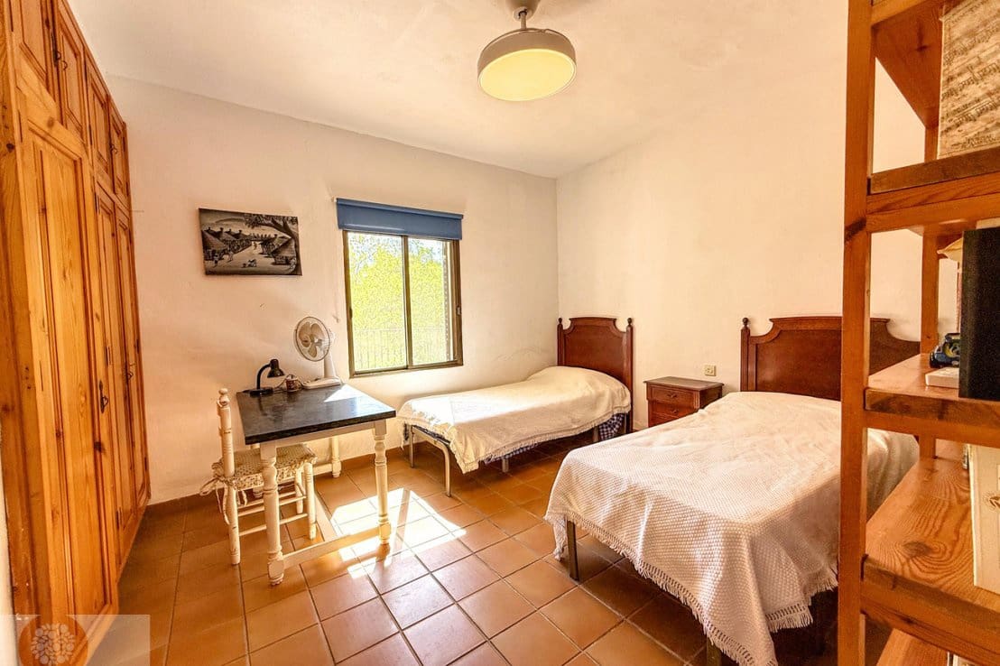 4 soverom Finca/Herregård til salgs i Beas med svømmebasseng - € 290 000 (Ref: 9390015)